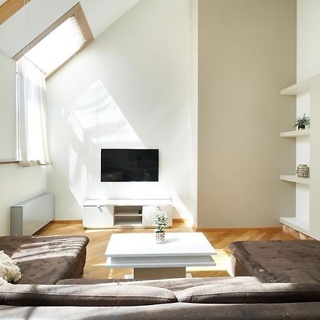 Alexander Apartment Riga Extérieur photo