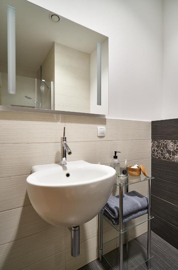 Alexander Apartment Riga Extérieur photo